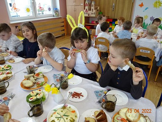 Grafika #9: Śniadanie wielkanocne cz. II