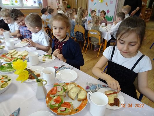 Grafika #11: Śniadanie wielkanocne cz. II