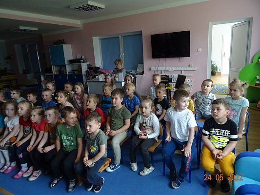 Grafika #1: Przedstawienie teatralne O rycerzu co księżniczkę ratował cz. I