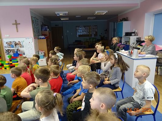 Grafika #19: Przedstawienie teatralne O rycerzu co księżniczkę ratował cz. I