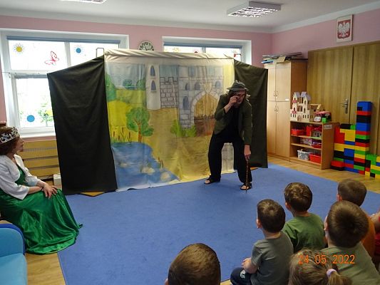 Grafika #20: Przedstawienie teatralne O rycerzu co księżniczkę ratował cz. I