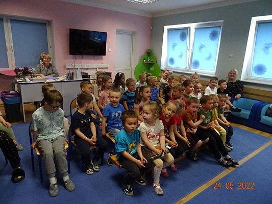 Grafika #15: Przedstawienie teatralne O rycerzu co księżniczkę ratowałcz. II