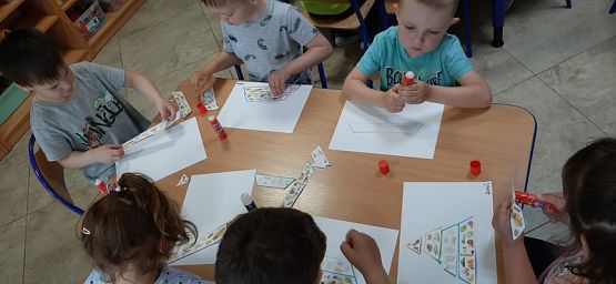 Grafika #8: Skąd się biorą produkty ekologiczne-zajęcia w grupie II Rybki cz. II