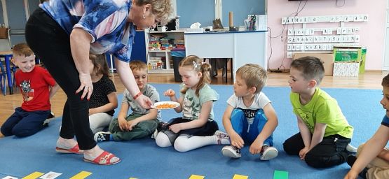 Grafika #12: Skąd się biorą produkty ekologiczne-zajęcia w grupie II Rybki cz. II