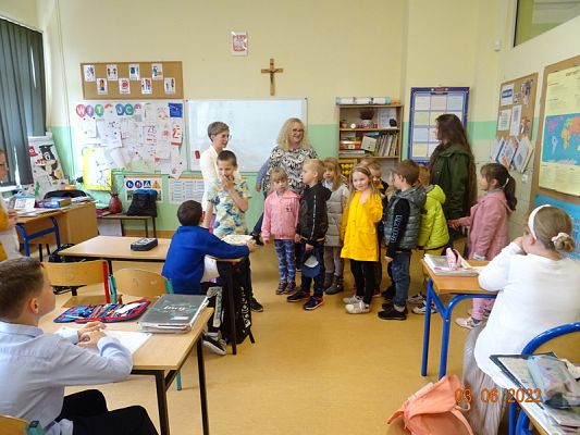 Grafika #9: Już niedługo będę uczniem- przedszkolaki w szkole!