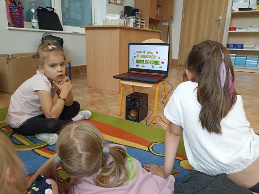 Grafika #5: Skąd się biorą produkty ekologiczne -zajęcia w grupie III Sowy