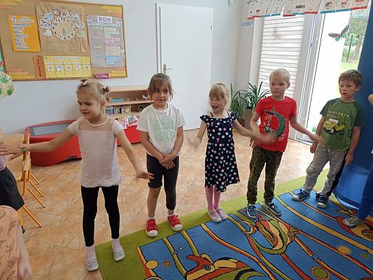 Grafika #8: Skąd się biorą produkty ekologiczne -zajęcia w grupie III Sowy