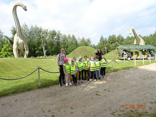 Grafika #13: Przedszkolaki u Dinozaurów-wycieczka cz. I