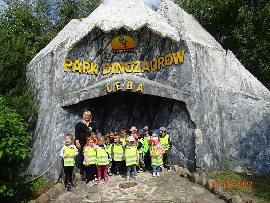 Grafika #15: Przedszkolaki u Dinozaurów-wycieczka cz. I
