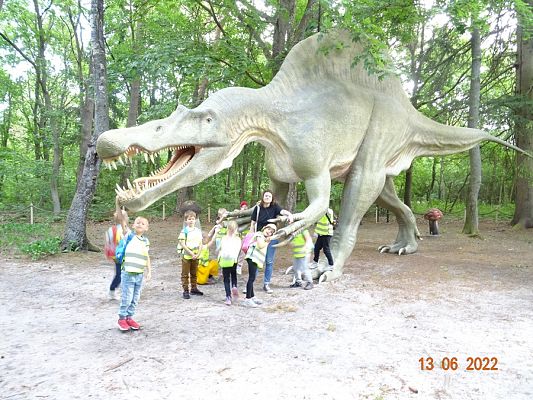 Grafika #11: Przedszkolaki u Dinozaurów-wycieczka cz. II