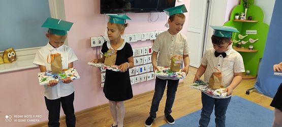 Grafika #2: Zakończenie przedszkola grupa III Sowy cz. III