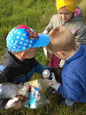 Grafika #5: Sprzątanie Świata -grupa Sowy