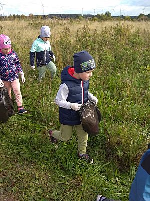 Grafika #7: Sprzątanie Świata -grupa Sowy