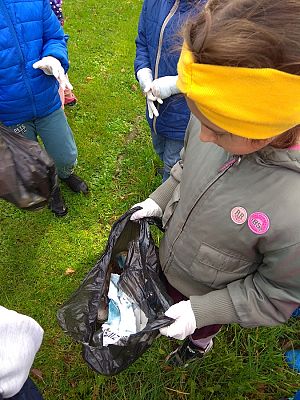 Grafika #10: Sprzątanie Świata -grupa Sowy