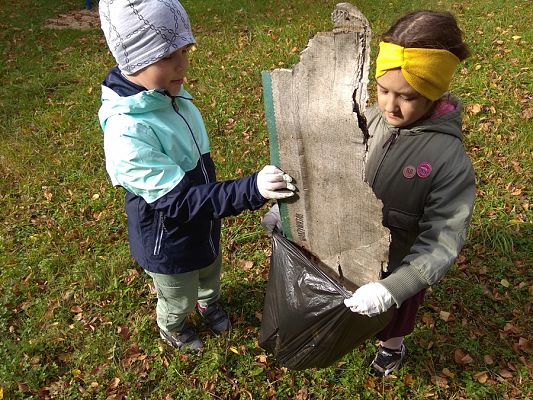 Grafika #11: Sprzątanie Świata -grupa Sowy