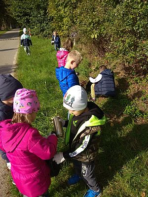 Grafika #15: Sprzątanie Świata -grupa Sowy