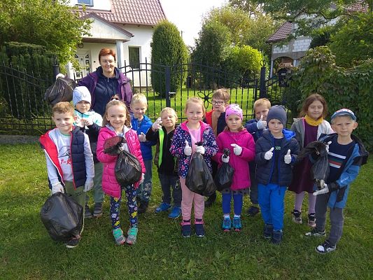 Grafika #18: Sprzątanie Świata -grupa Sowy