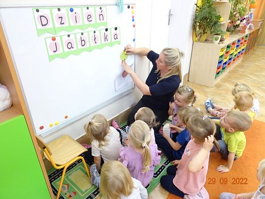 Grafika #4: Dzień Jabłka