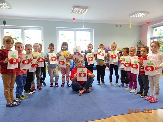 Grafika #24: Dzień Jabłka