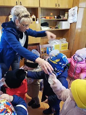 Grafika #10: Wyjście do pasieki cz. I