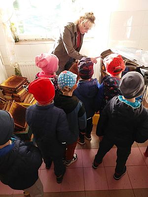 Grafika #8: Wyjście do pasieki cz. II