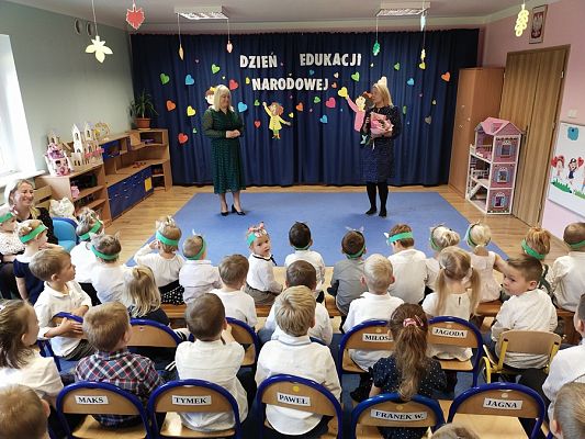 Grafika #5: Dzień Edukacji Narodowej cz. I