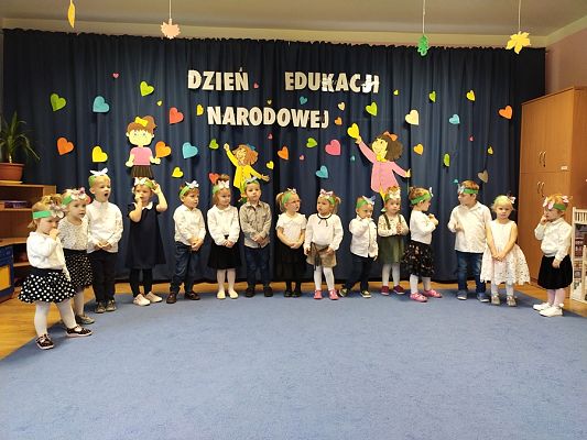 Grafika #8: Dzień Edukacji Narodowej cz. I