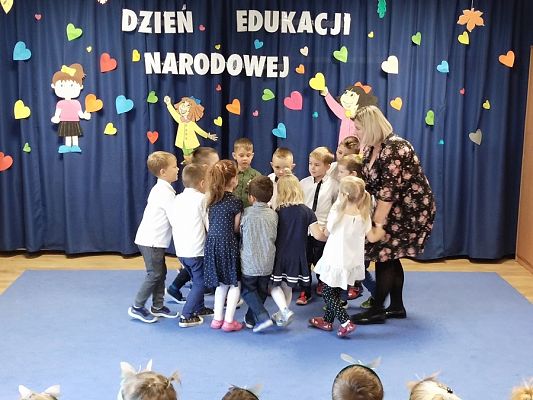 Grafika #9: Dzień Edukacji Narodowej cz. II