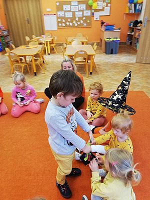 Grafika #6: Dzień Dyni grupa I Motylki