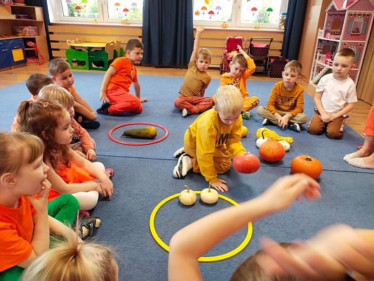 Grafika #3: Dzień Dyni gr. II Rybki