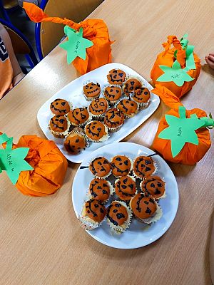 Grafika #4: Dzień Dyni gr. II Rybki cd.