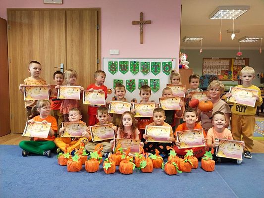 Grafika #2: Dzień Dyni gr. II Rybki cd.