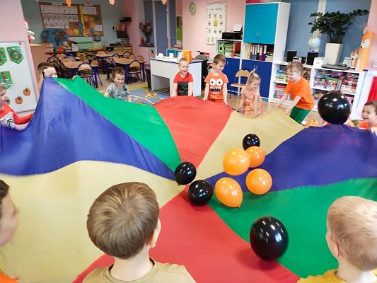 Grafika #1: Dzień Dyni gr. II Rybki cd.