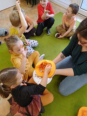 Grafika #17: Dzień Dyni gr. III Sowy