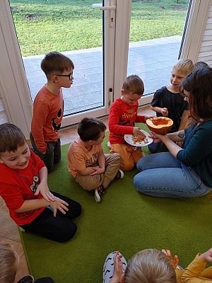 Grafika #14: Dzień Dyni gr. III Sowy