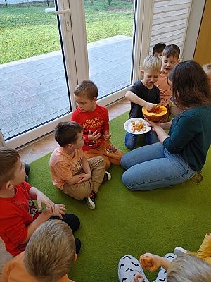 Grafika #13: Dzień Dyni gr. III Sowy