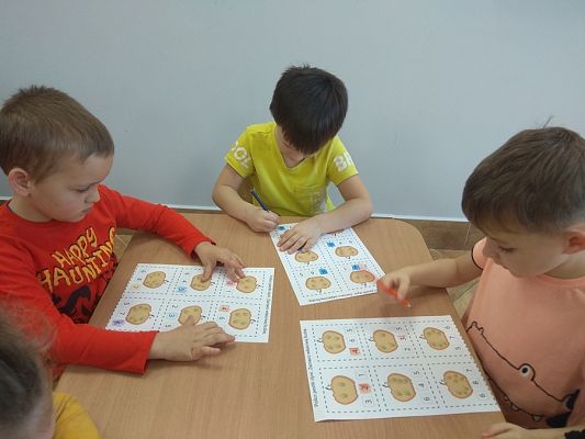 Grafika #7: Dzień Dyni gr. III Sowy