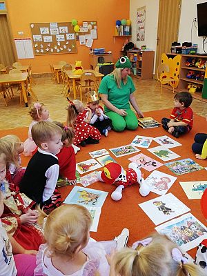 Grafika #17: Dzień Postaci z Bajek gr. I Motylki