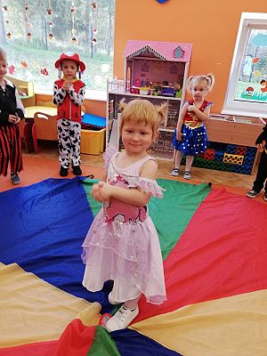 Grafika #6: Dzień Postaci z Bajek -grupa I Motylki cd.