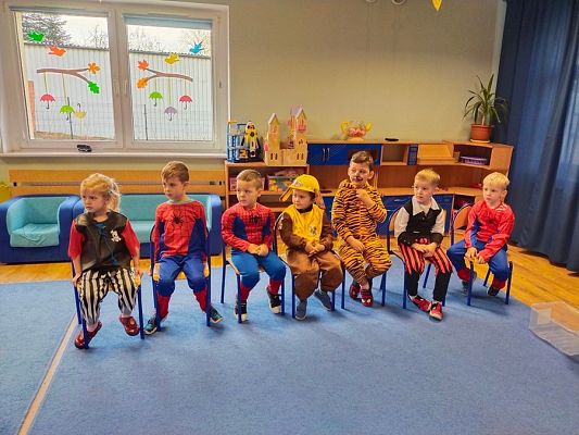 Grafika #17: Dzień Postaci z Bajek -grupa II Rybki