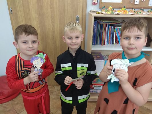 Grafika #10: Dzień Postaci z Bajek -grupa III Sowy