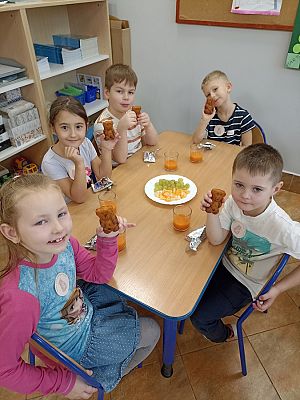 Grafika #3: Dzień Pluszowego Misia gr. III Sowy