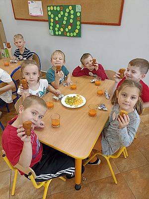 Grafika #4: Dzień Pluszowego Misia gr. III Sowy