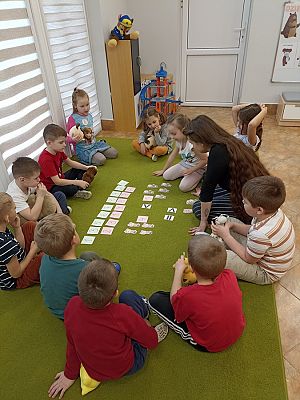 Grafika #13: Dzień Pluszowego Misia gr. III Sowy