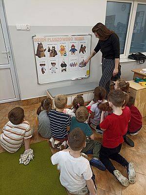 Grafika #17: Dzień Pluszowego Misia gr. III Sowy