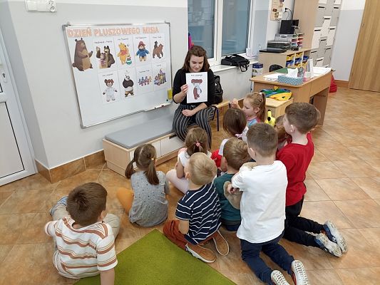 Grafika #18: Dzień Pluszowego Misia gr. III Sowy