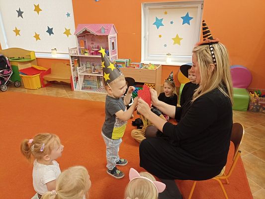 Grafika #8: Andrzejki grupa I Motylki