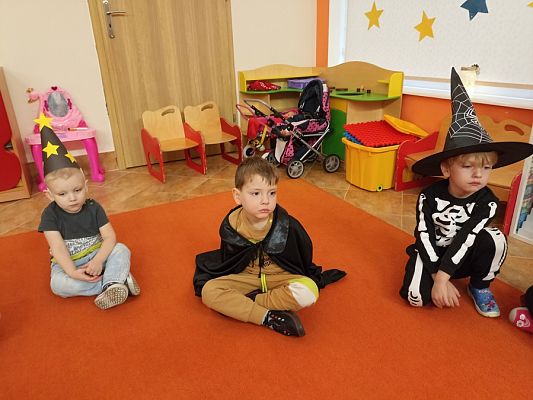 Grafika #9: Andrzejki grupa I Motylki