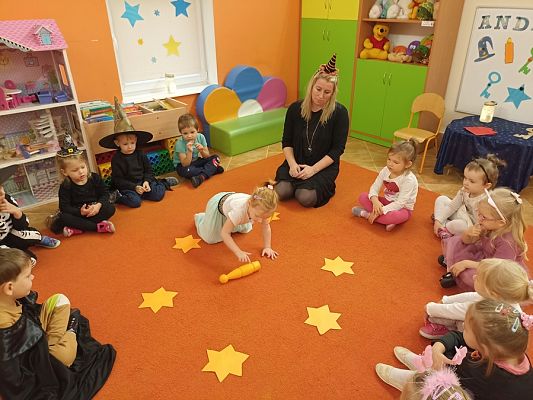 Grafika #11: Andrzejki grupa I Motylki