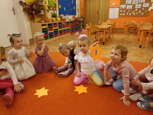 Grafika #13: Andrzejki grupa I Motylki